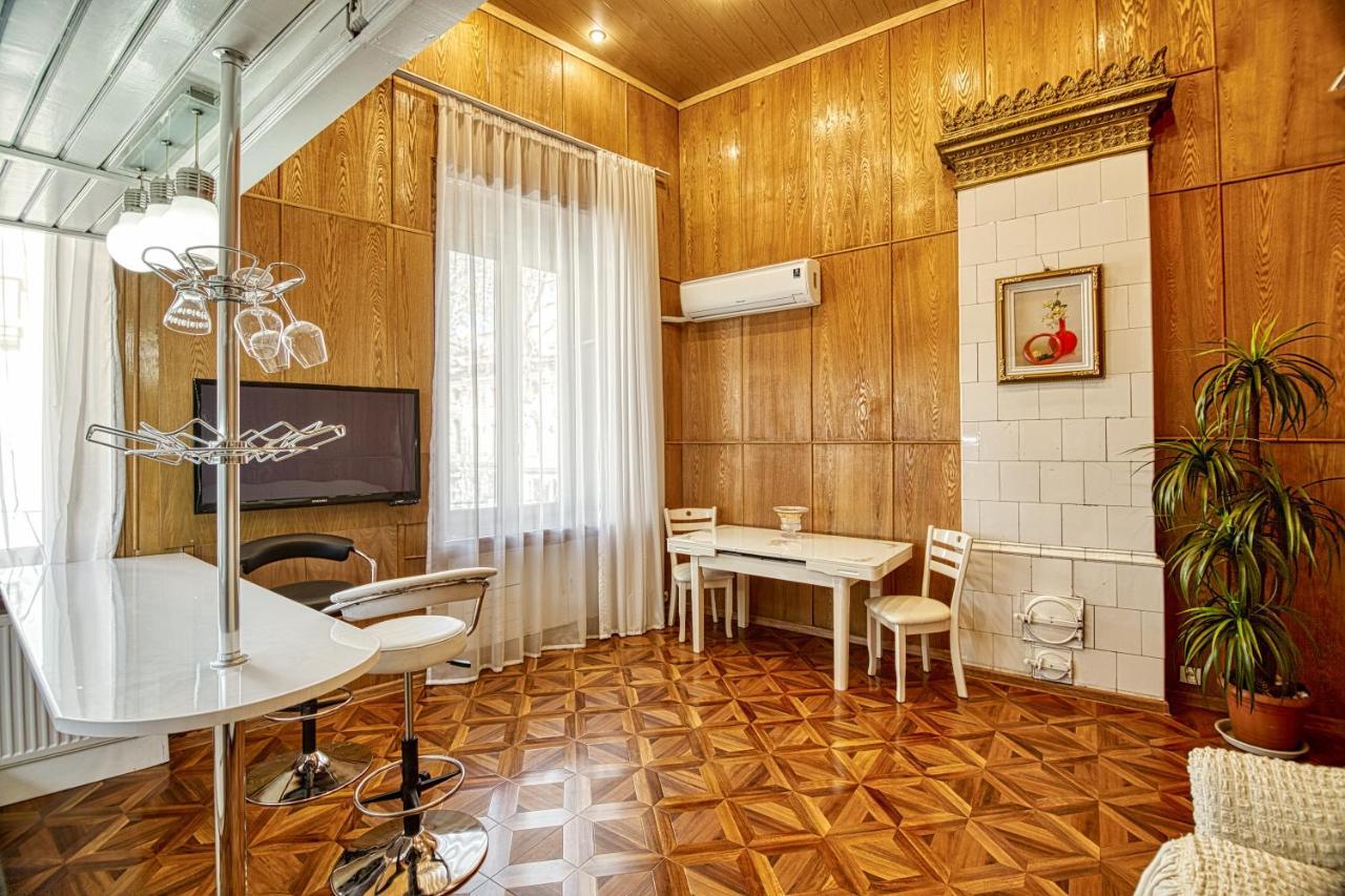 Rustaveli Central Aparthotel Tbilisi ภายนอก รูปภาพ
