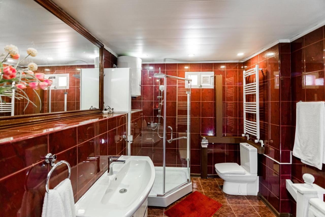 Rustaveli Central Aparthotel Tbilisi ภายนอก รูปภาพ